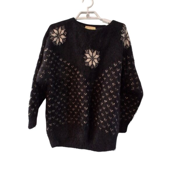 Hand knit sweater womens Large ? black mohair angora ? fuzzy pullover vintage - Picture 1 of 6